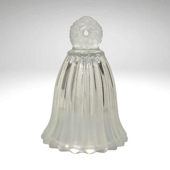 Mikasa Frosted Wreath Handle Bell Christmas Ribbed Body Crystal Glass Holiday - Picture 2 of 9